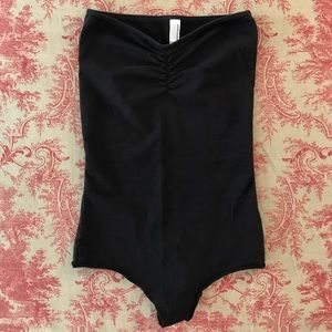 AMERICAN APPAREL STRAPLESS RUCHED BODYSUIT