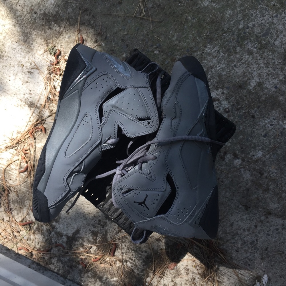 Jordan True Flights