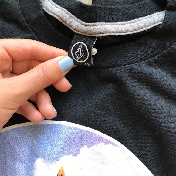 5 brand new Volcom t-shirts. All size L. - Picture 3 of 6