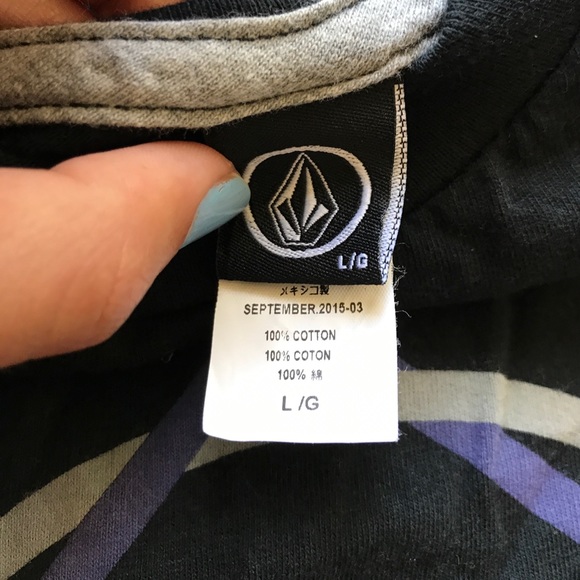 5 brand new Volcom t-shirts. All size L. - Picture 4 of 6