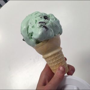 Meet your Posher, Alyssa