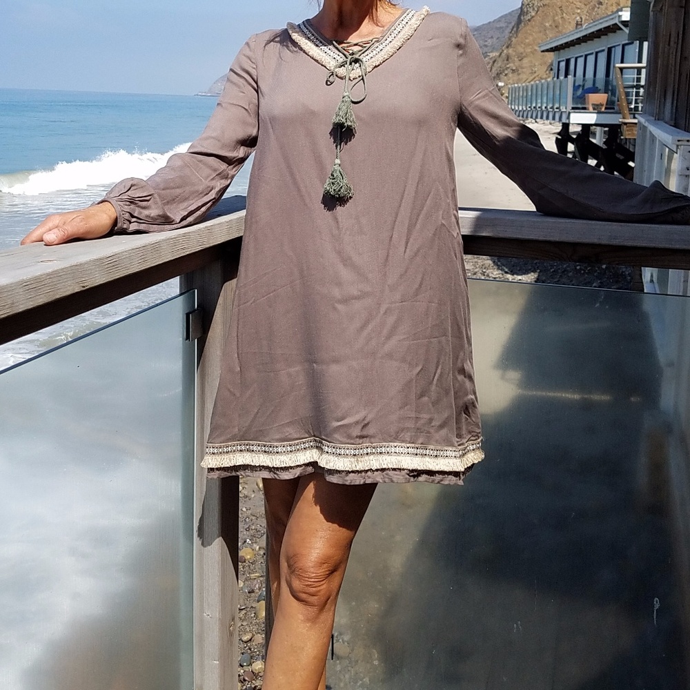 Dress - Picture 2 of 6