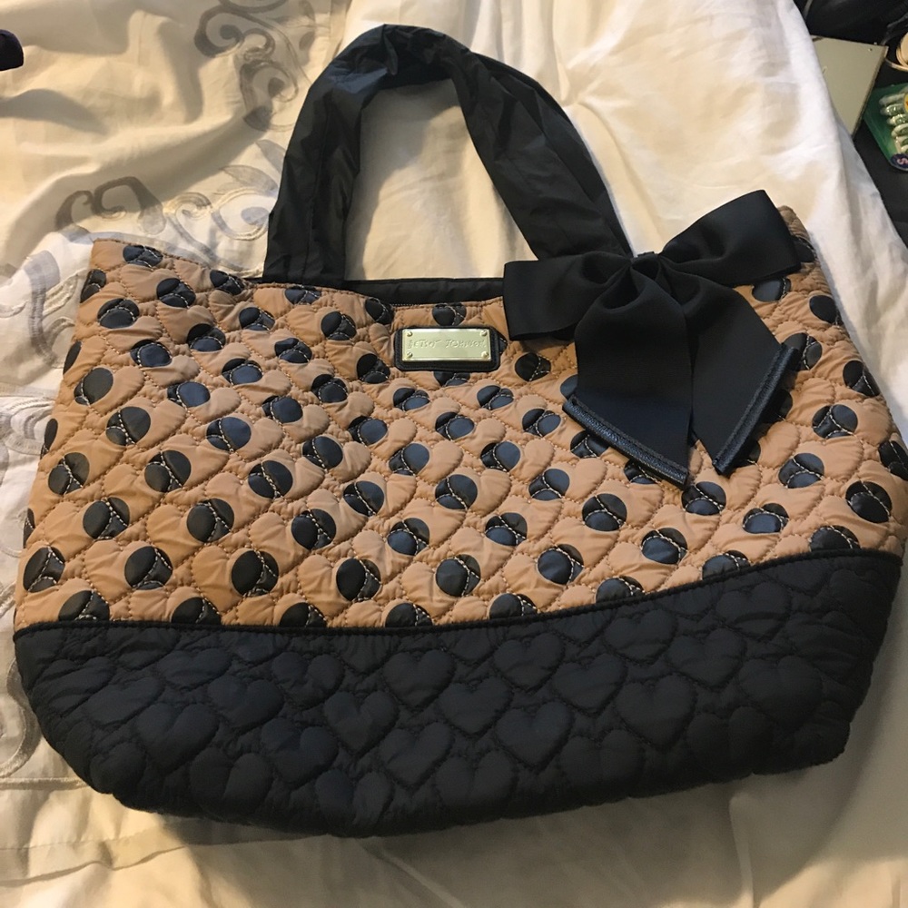 Absolute adorable Betsey Johnson Tote