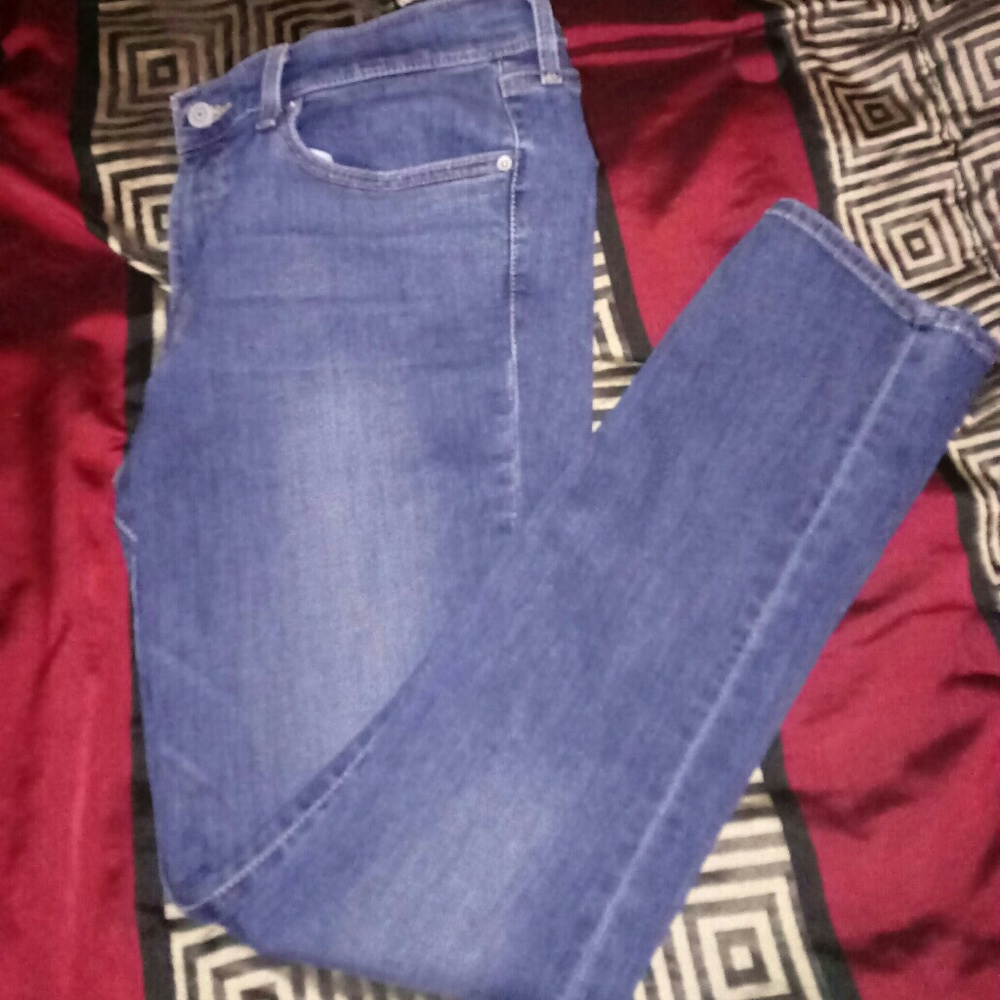Levis skinny jeans