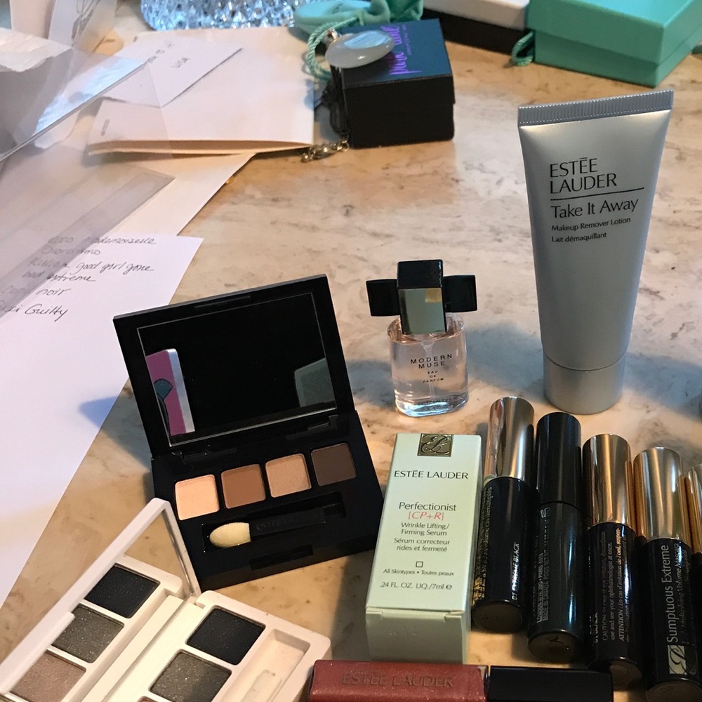 Estée Lauder bundle for Helen