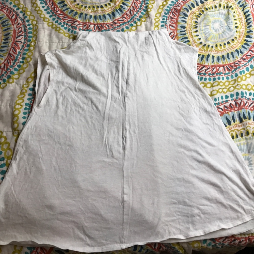 Lightweight top - Picture 2 of 2