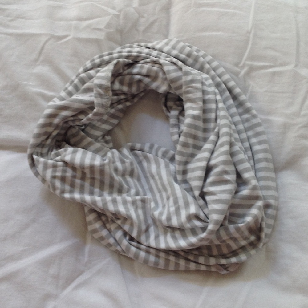 Lululemon gray and white stripe infinity scarf
