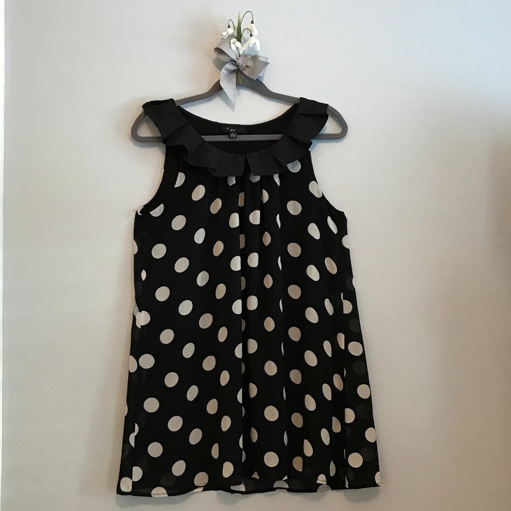 XXI Elongated top