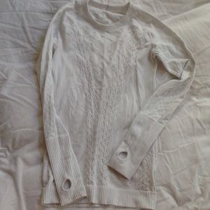 Lululemon LS quilted swiftly size 4