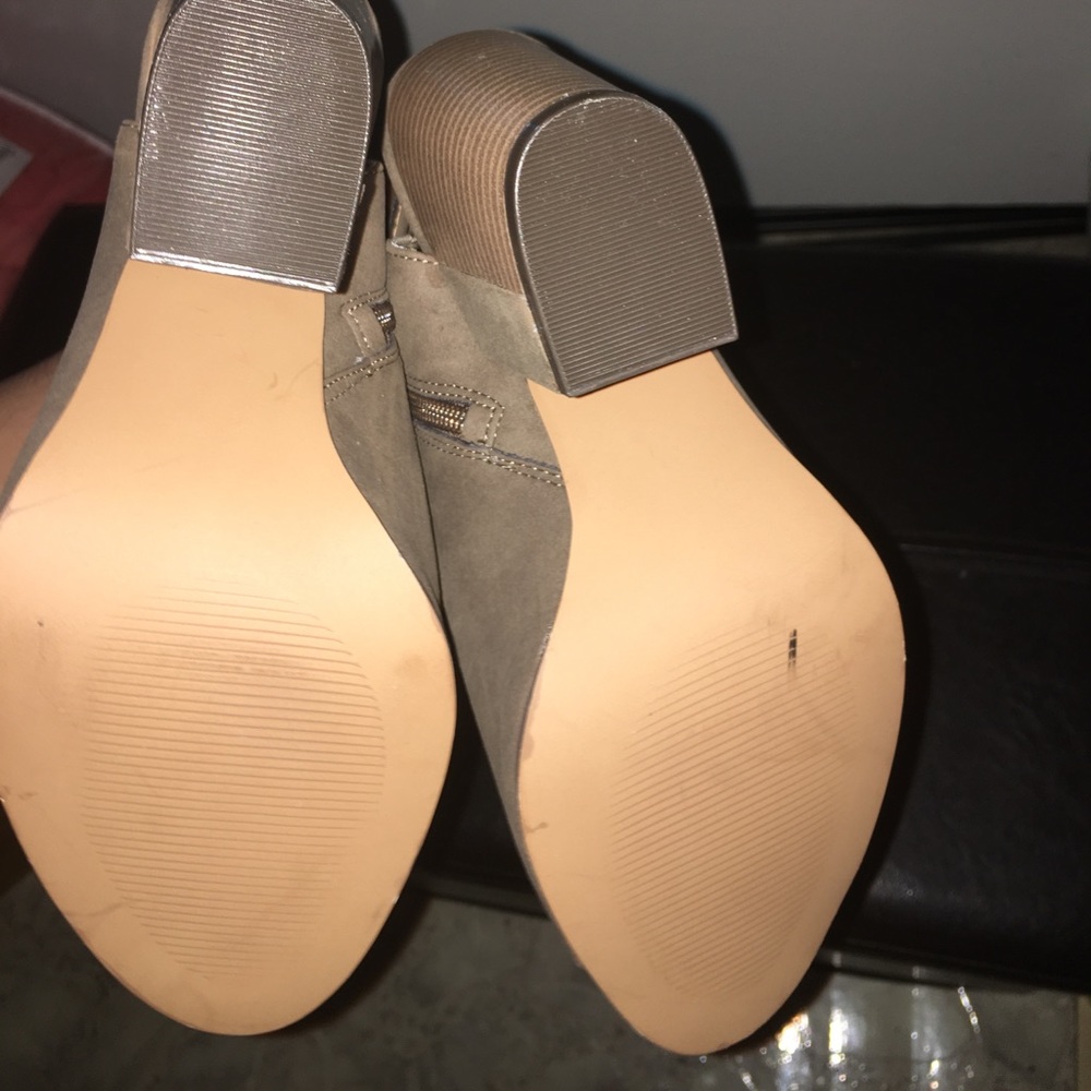 Open toe booties - Picture 3 of 3