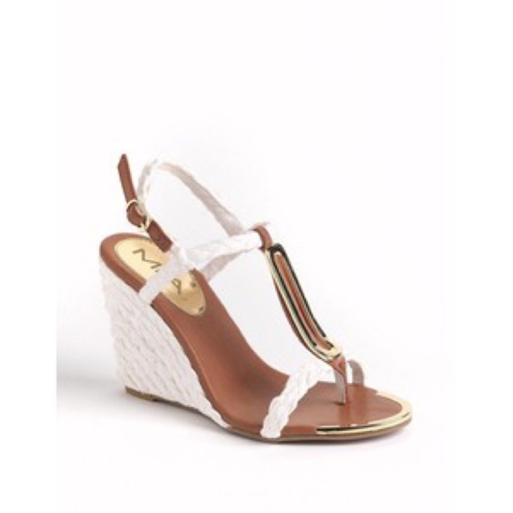 Mia Wedge