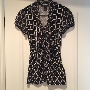 WH BM top with attached bow and pleated sides.