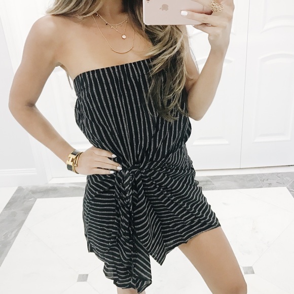 SOLD OUT ❌ Nikki Tie Knot Dress - Picture 2 of 7