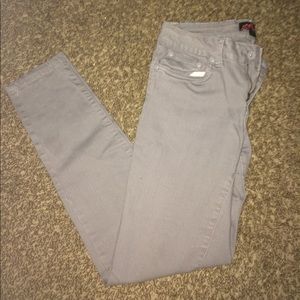 🌻Gray Skinny Jeans 🌻