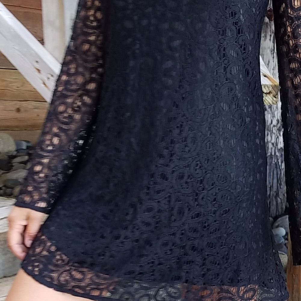 Dress - Picture 3 of 7