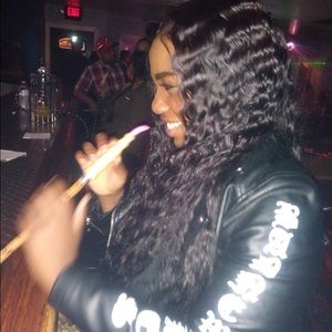 Meet your Posher, Kira