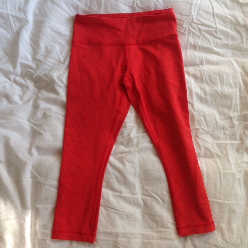 Lululemon love red stripe WUC size 4
