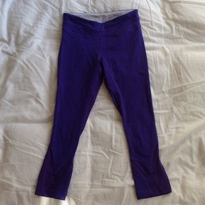Lululemon inspire tight purple size 4