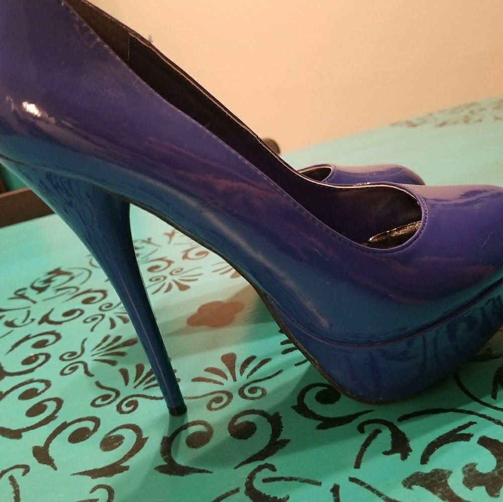 Blue High Heel Pumps