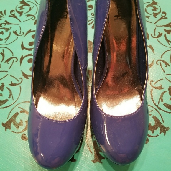 Blue High Heel Pumps - Picture 2 of 3