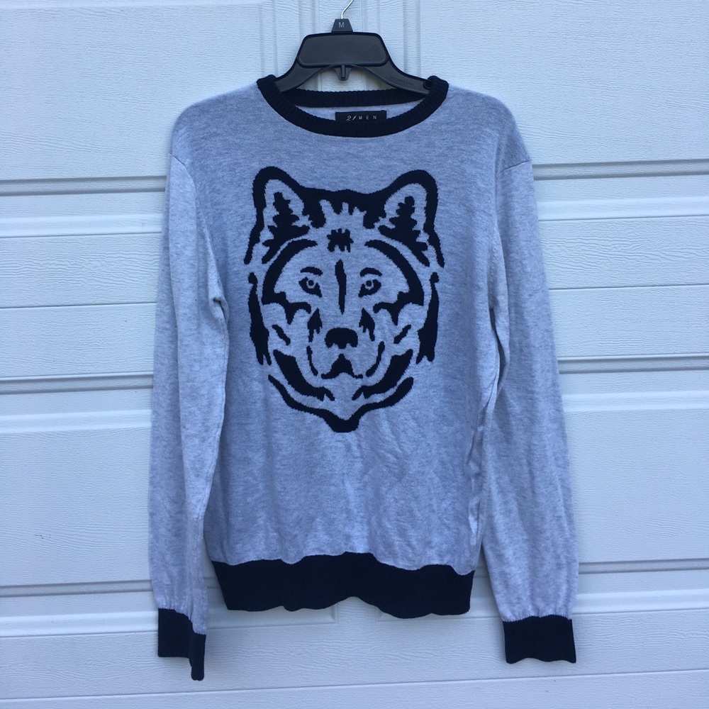 UNISEX wolf sweater! Size Medium!