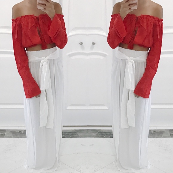 SOLD OUT ❌ Eli White Slit Skirt - Picture 3 of 6