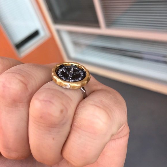Peace Sign gold plated Ring - Picture 5 of 8