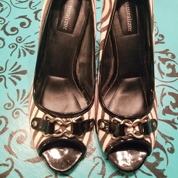 Zebra Black High Heels - Picture 2 of 4