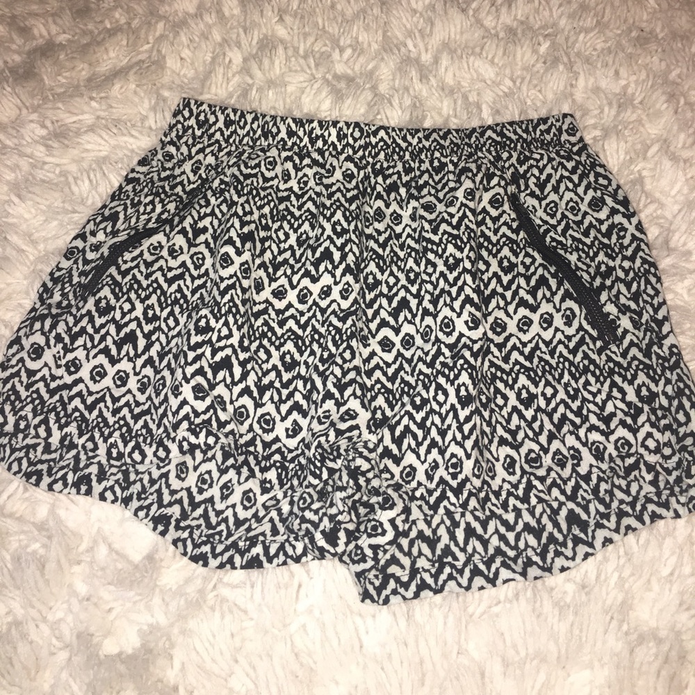 Small  stechy shorts