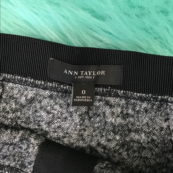 Ann Taylor pencil skirt - Picture 3 of 3