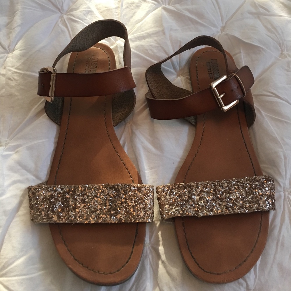 Mossimo gold glitter sandal sz 9