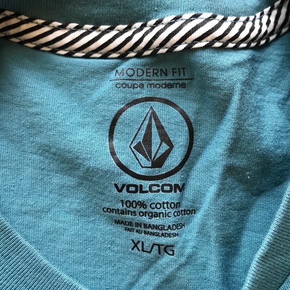 Never worn, ultra lightweight Volcom T-shirts - Picture 2 of 5