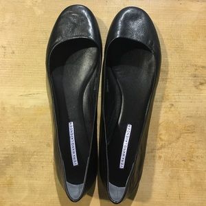 Vera Wang black ballet flats. Never worn.