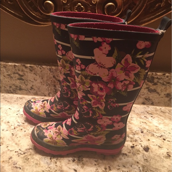 Girls Rain Boots - Picture 1 of 3