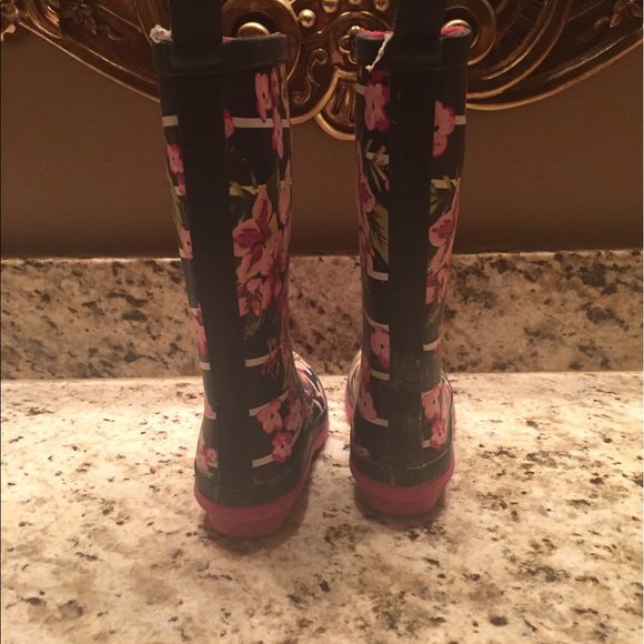 Girls Rain Boots - Picture 3 of 3