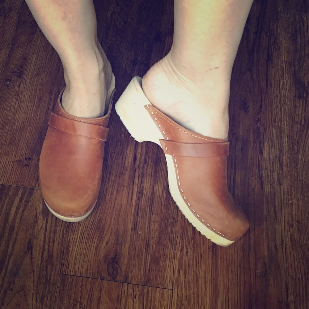Lotta From Stockholm classic brown clogs