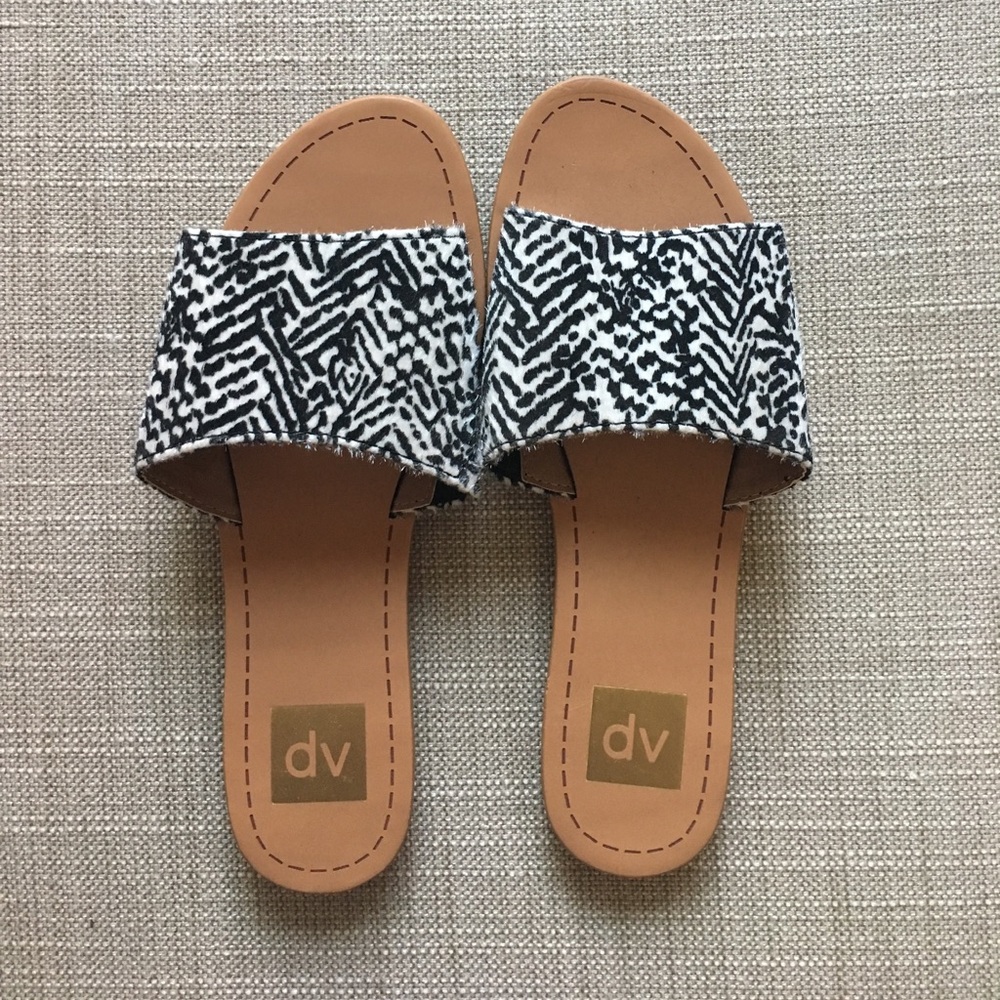 Dolce Vita animal print sandals-NWOT
