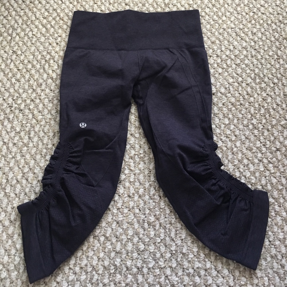 Lululemon crops