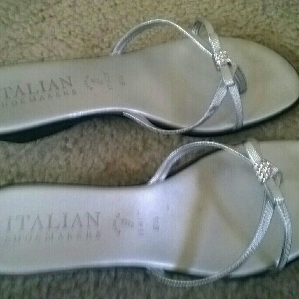 Italian Shoe Makers 9.5 Silver Sandals, made in It