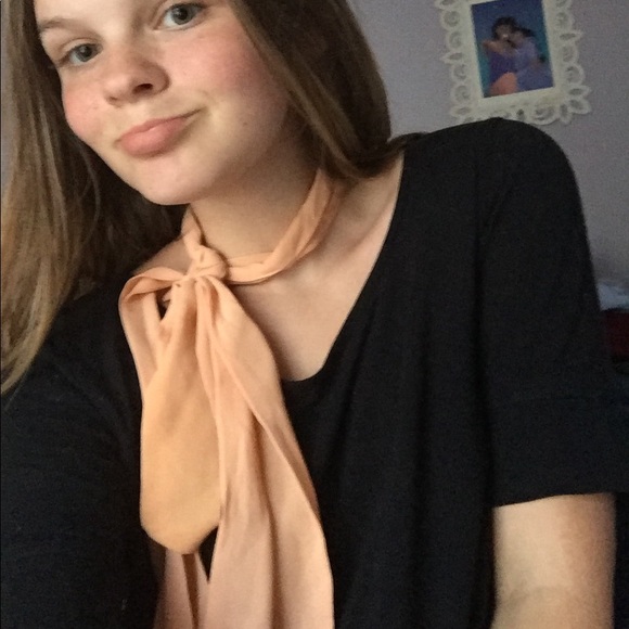 Cute choker - Picture 1 of 2