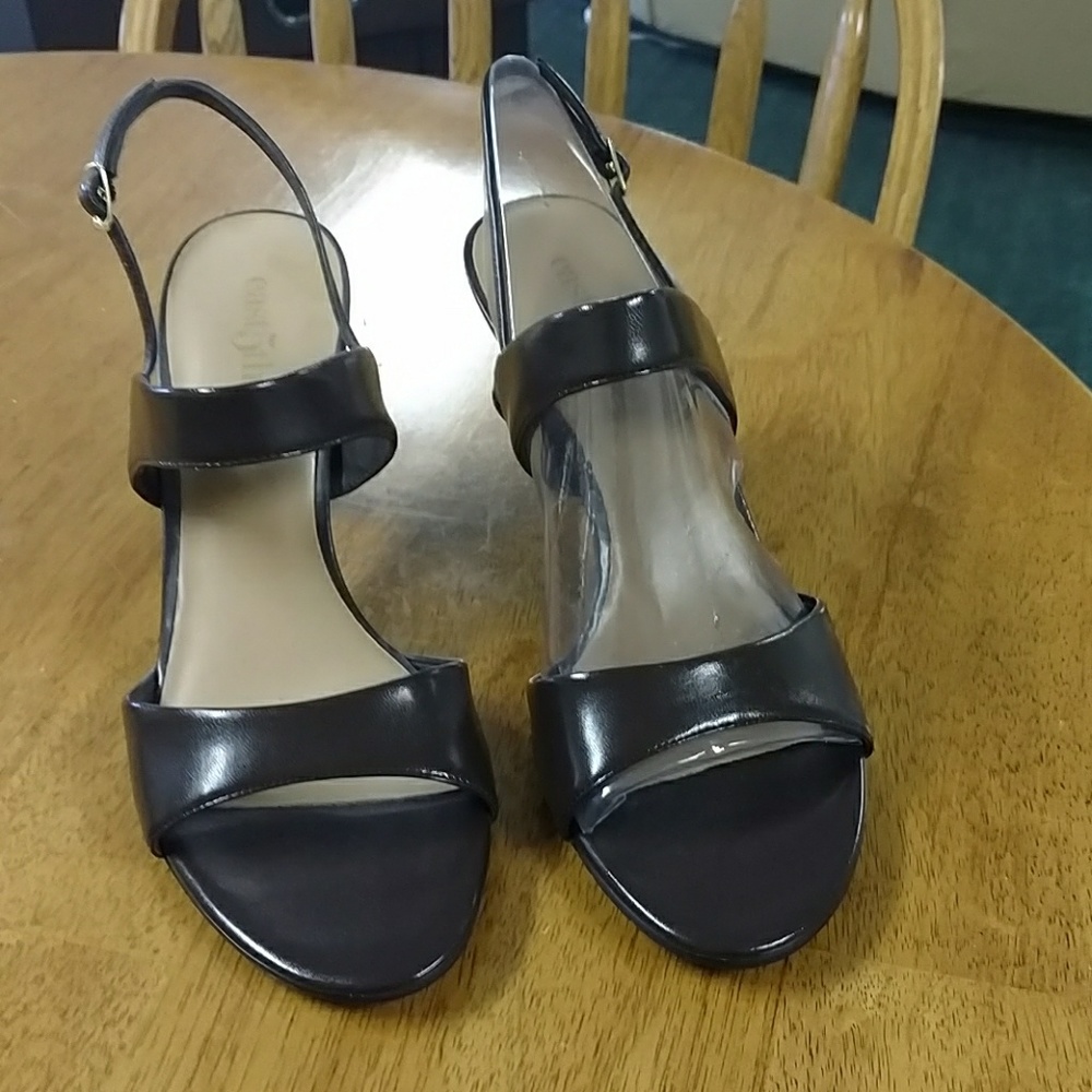 East 5th brown heels