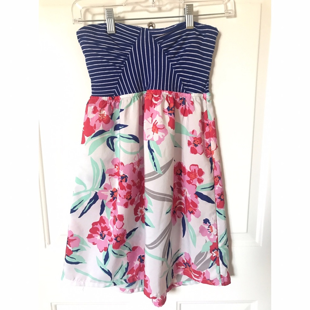 🌸Host Pick🌸 Roxy Strapless Floral Dress