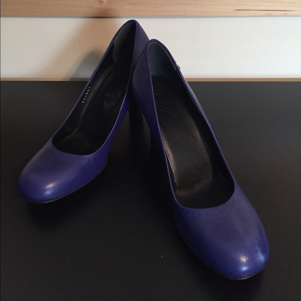 NWOT Gucci leather heels