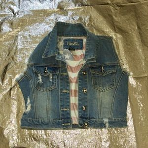 Sleeveless denim vest