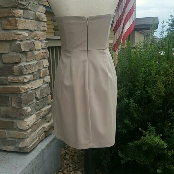 πBCBG MaxAzria Beige Grace Cocktail Dress - Picture 5 of 8