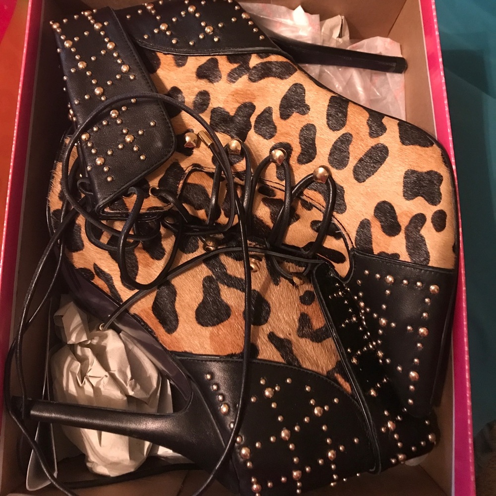 Cheetah print heels with studs boots