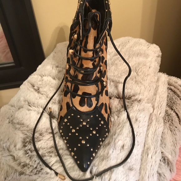 Cheetah print heels with studs boots - Picture 4 of 5