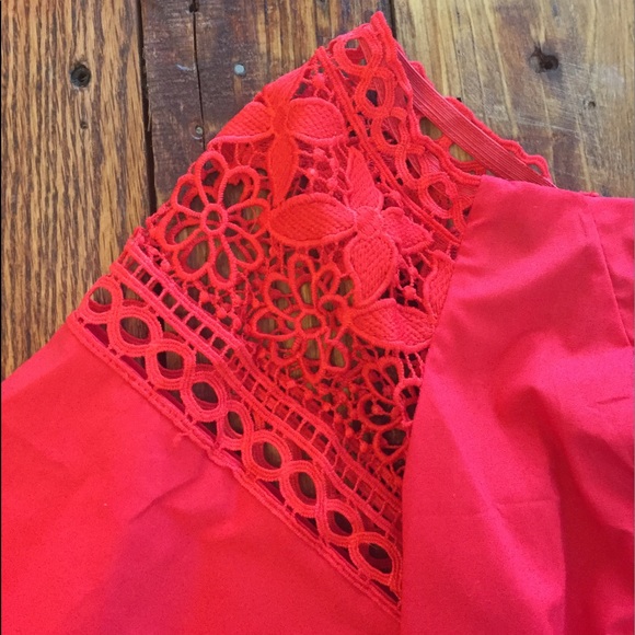 Red halter off the shoulder - Picture 4 of 6