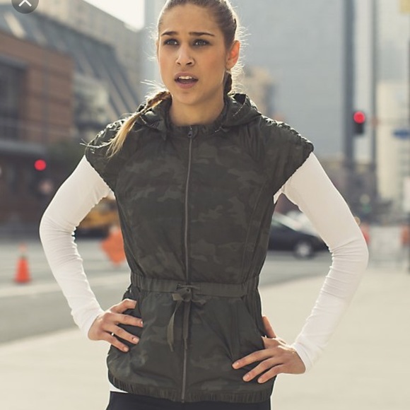 RARE Lululemon camo down vest - Picture 1 of 4