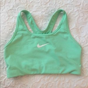NWOT Nike mint dri-fit sports bra